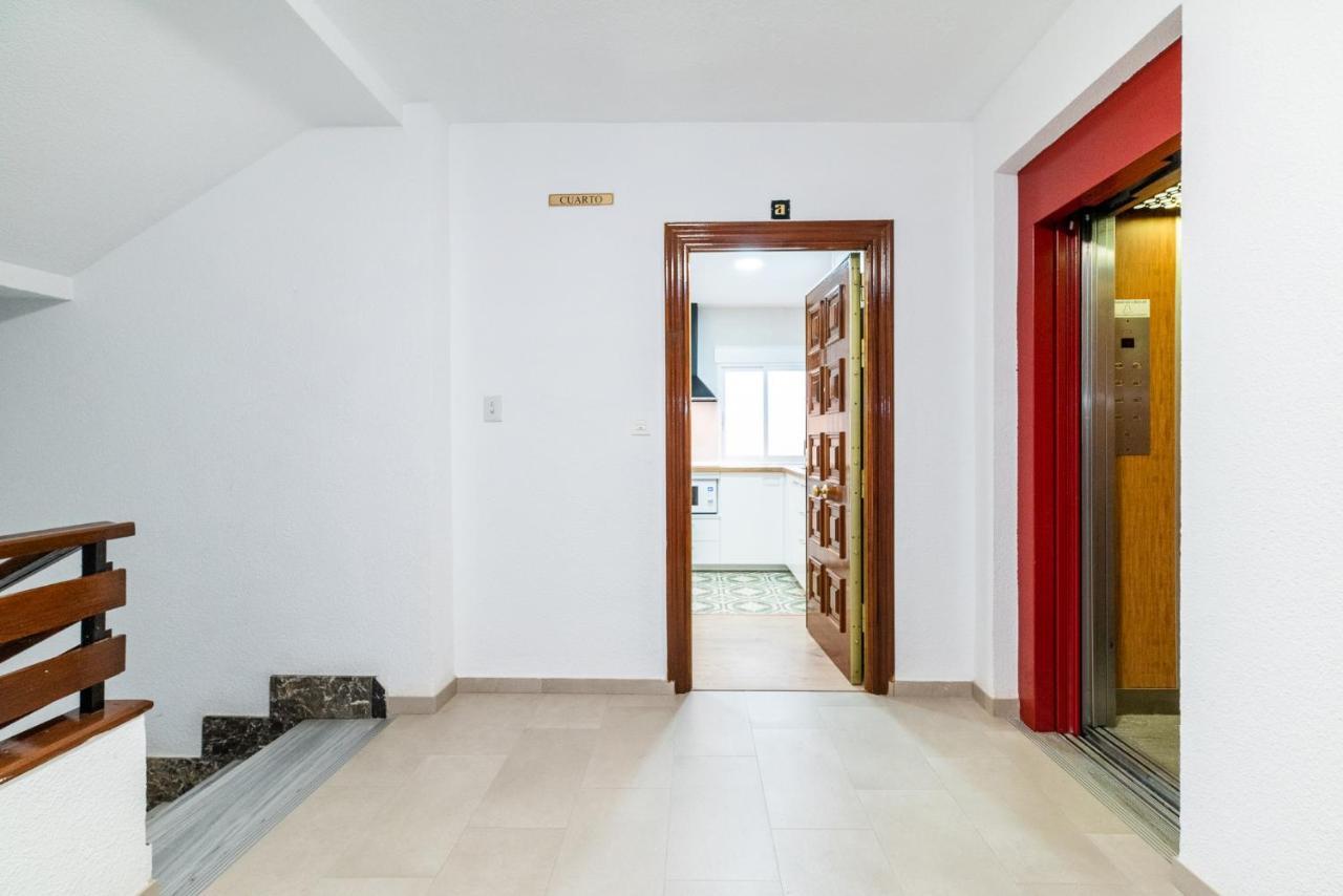 Modern Plaza De Toros Apartment With Free Parking Granada Exterior foto